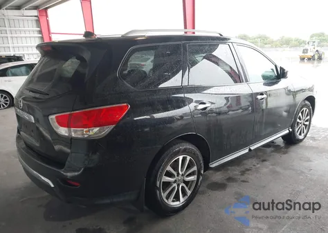 2016 Nissan Pathfinder S z USA, uszkodzony, nr VIN 5N1AR2MN9GC621480